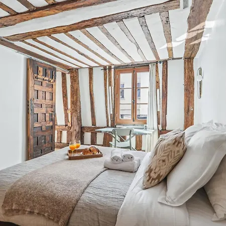Serenty - Chic 1br Steps From The Louvre & Palais Royal & Opera Apartment *